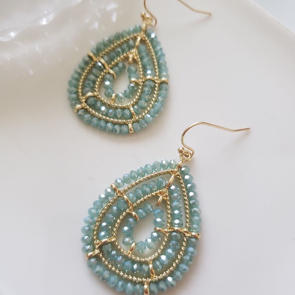 New! FP Glass Stones Dangle Earrings - Picture 8 of 12